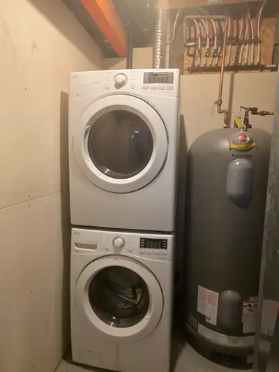 Seperate entrance,kitchen,washroom,washer& dryer.Rent 1200,damage depoist / one month.Utilities we c...