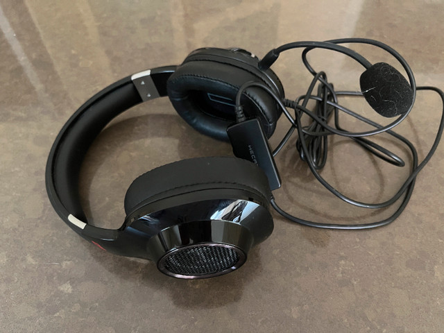 Headset in Speakers, Headsets & Mics in Oakville / Halton Region - Image 2