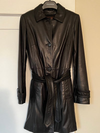 Leather trench coat - black