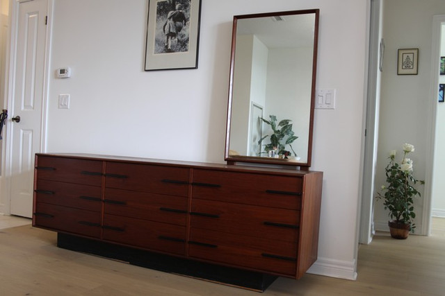 Mid Century Teak Dresser with Mirror in Dressers & Wardrobes in Markham / York Region - Image 2