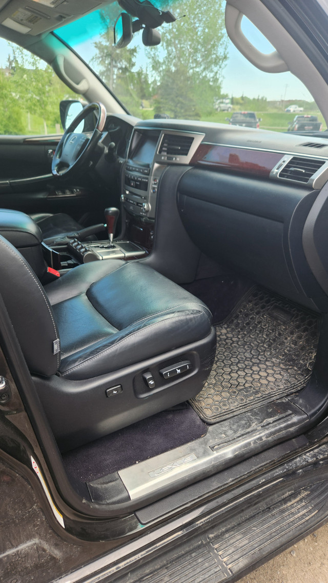 2013 Lexus LX570 Premium in Cars & Trucks in Calgary - Image 4