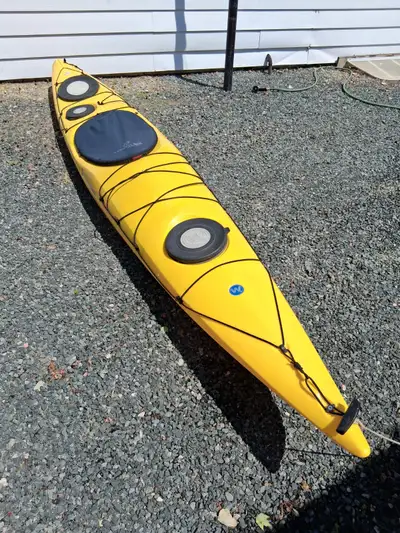 Perfect recreational kayak; fast and can take on any conditions with ease. Maintained and in excelle...
