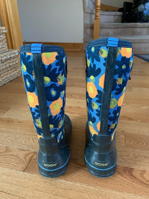 Bogs Insulated Rain Boots ( Ladies size 8 ) in Women's - Shoes in City of Halifax - Image 3
