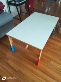 Table Ikea pour enfants 
