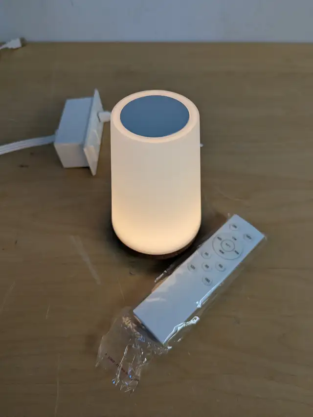USB Rechargeable Touch Lamp, Portable Bedside Night Light with 5 in Indoor Lighting & Fans in Mississauga / Peel Region - Image 5