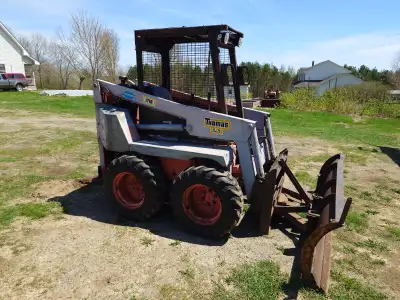 (Updated 07/06/25) Thomas 1710 Skid Steer Bought it to fix up and use. Runs and drives but the hydro...