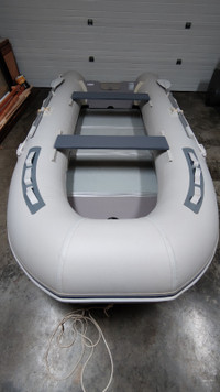12.5 ft Aquamarine Inflateable Boat