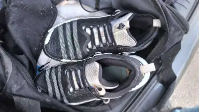 Basketball shoes size 9, View more