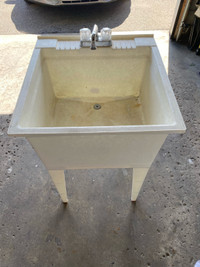 Wash tub/ basement tub