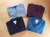 MEN’S BRAND NAME V-NECK SWEATERS (LIKE NEW!)