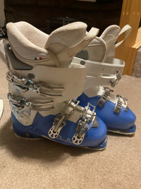 Women’s Dalbello International Ski Boots