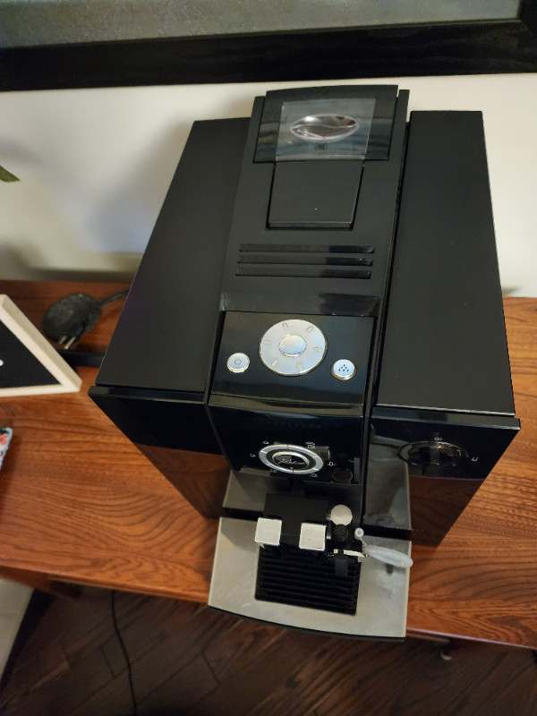 Jura Impressa F7 Super Automatic Espresso Machine Refurb/NEW Coffee