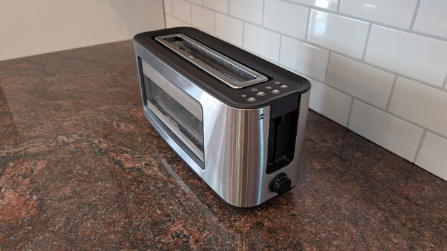 Toaster see through glass sided in Toasters & Toaster Ovens in Calgary - Image 2