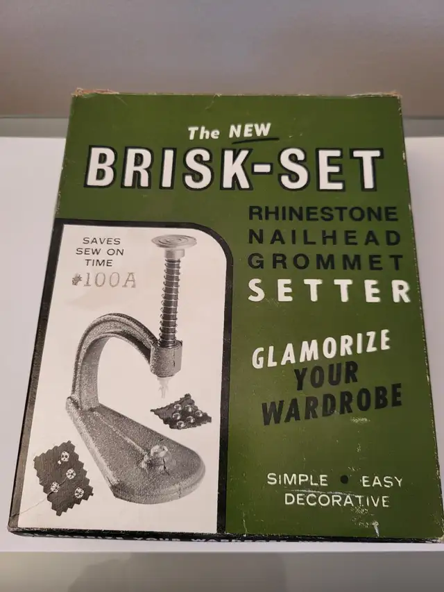 Brisk-Set Rhinestone Stapler Model 100A with .5 Inch Eyelet Die in Hobbies & Crafts in West Island - Image 6