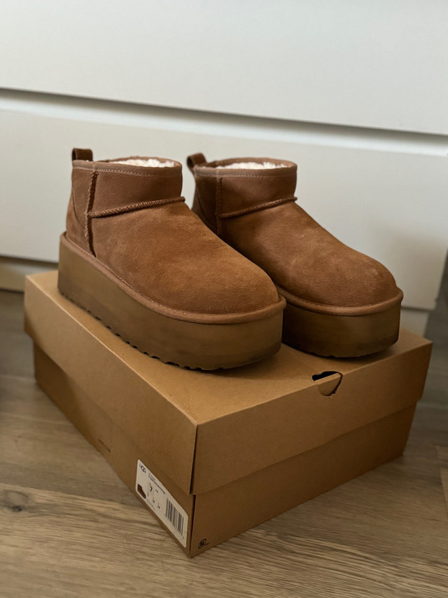 UGG Classic Ultra Mini Platform  in Women's - Shoes in City of Toronto - Image 2