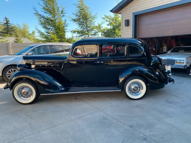 1937 Packard 120 Sedan in Classic Cars in Edmonton - Image 2