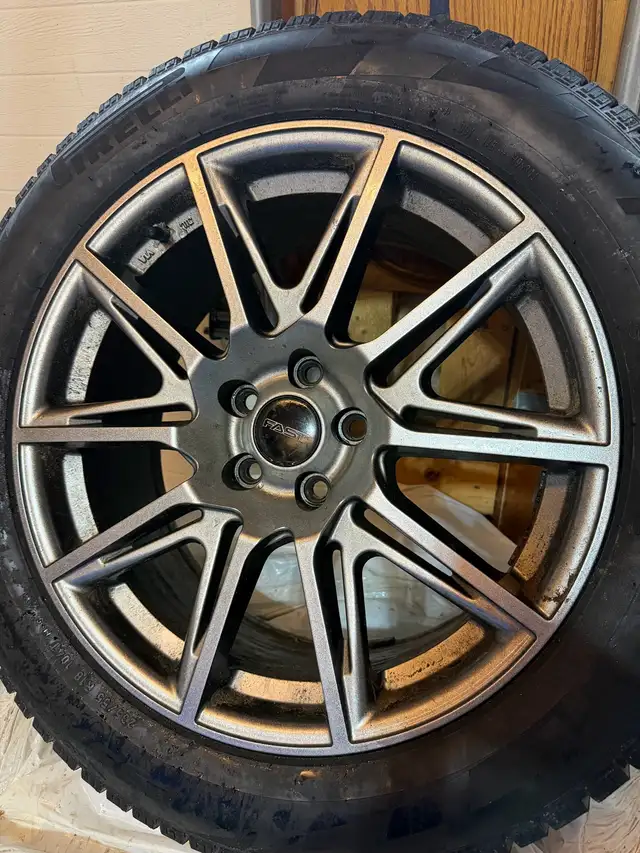 4 winter snow tires with rims in Tires & Rims in Markham / York Region - Image 2