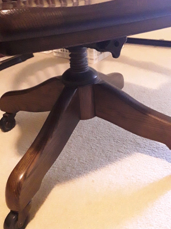 Solid hardwood oswivel reclining office chair Chairs & Recliners