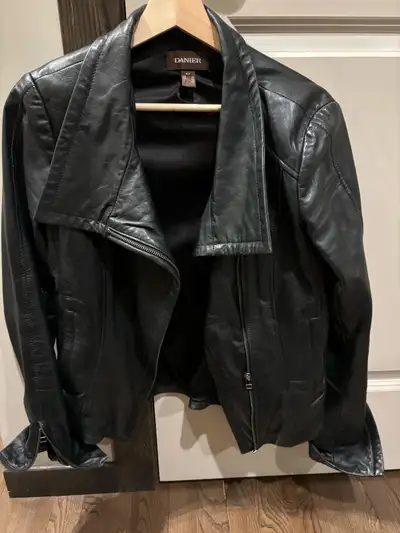 jacket Danier /leather, View more