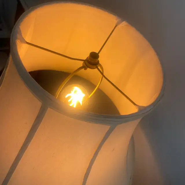 VINTAGE TABLE LAMP - CRYSTAL BASE and EMPIRE STYLE LAMPSHADE in Indoor Lighting & Fans in City of Montréal - Image 6