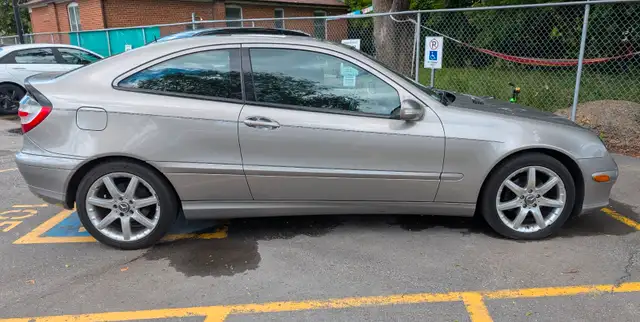 Mercedes Benz C 230 Kompressor with only 155000 in Cars & Trucks in Markham / York Region - Image 9