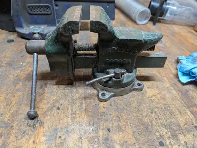hercules 3.5 inch vise , View more