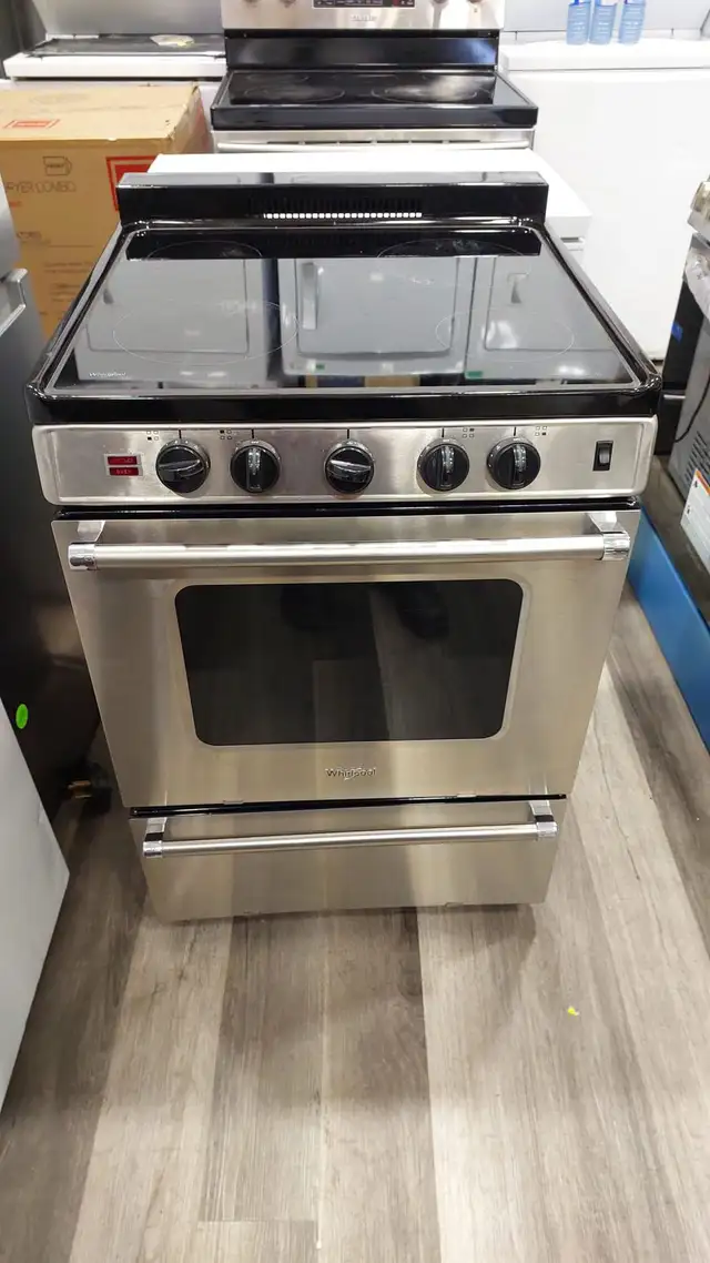 Stove 24"  Whirlpool Electric Stainless  Steel Used $450 in Stoves, Ovens & Ranges in Mississauga / Peel Region - Image 2