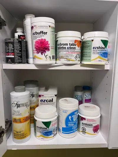 A lot of new or next to new hot tub supplies. Easily hundreds of dollars worth. Also includes a net...
