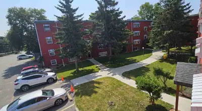Uptown Waterloo super convenient location * Perfect for professionals and mature students * Very clo...
