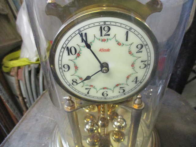 1970s GLASS DOME LARGE KUNDO PERPETUAL CLOCK $30. VINTAGE in Home Décor & Accents in Winnipeg - Image 2
