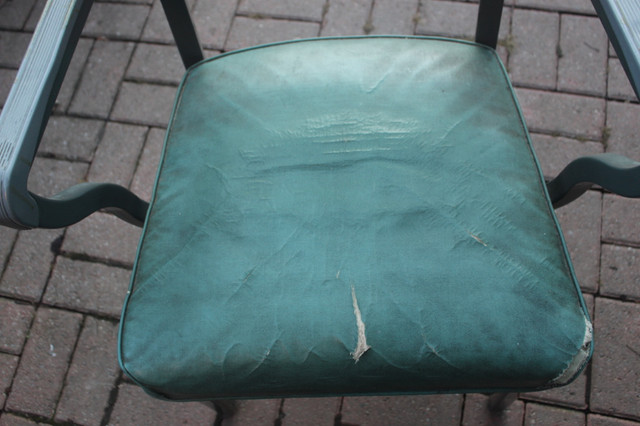 Vintage 1950's Steelcase chair in Arts & Collectibles in City of Toronto - Image 3