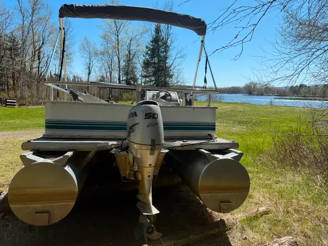 Ponton Admiral 20 pieds moteur Honda in Powerboats & Motorboats in Sherbrooke - Image 3