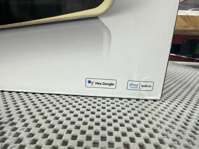 JBL Authentic 200 Wireless Multi-Room Speaker with Voice Control in Speakers in City of Toronto - Image 5