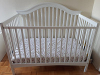 Converible baby crib