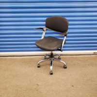 Office Home Mini Chair Kids Guest Waiting Seat W/ Wheels K6652