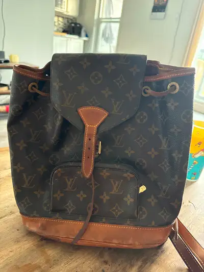 LOUIS VUITTON BAG MONTSOURIS, View more
