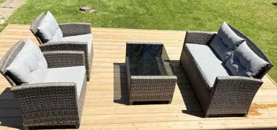 4 pc Rattan Outdoor Conversation Patio Set 2 Cushioned Chairs 1 Cushioned Love Seat 1 Rattan Coffee...