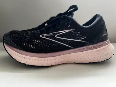 Brooks Glycerin Running Shoes Women’s Size 6 – Max Cushion, View more