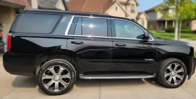2017 GMC Yukon SLE Excellent Condition 2nd Owner Smoke and Pet free
