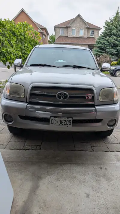 2006 Toyota tundra 4wd 4.7 l engine access cab with Goodyear wrangler tires 260000 km good condition