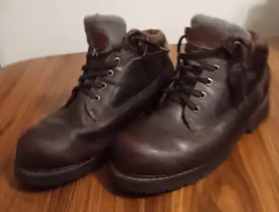 Men's N. Y. Lugzco co. shoes, brown size 12., View more
