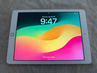 Excellent condition. 9.4” screen. 6th gen iPad, 128gb. Gold. Battery was replaced by Apple about 2 y...