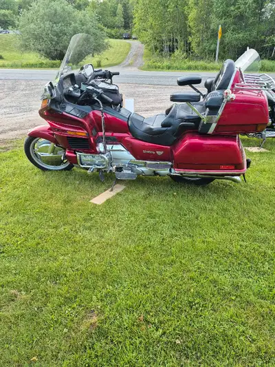 1992 gold wing 1500 selling for someone else works great . New tires end of last summer