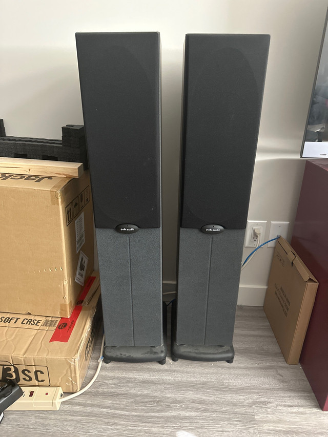 Polk Audio RT800 Speakers Speakers Vernon Kijiji