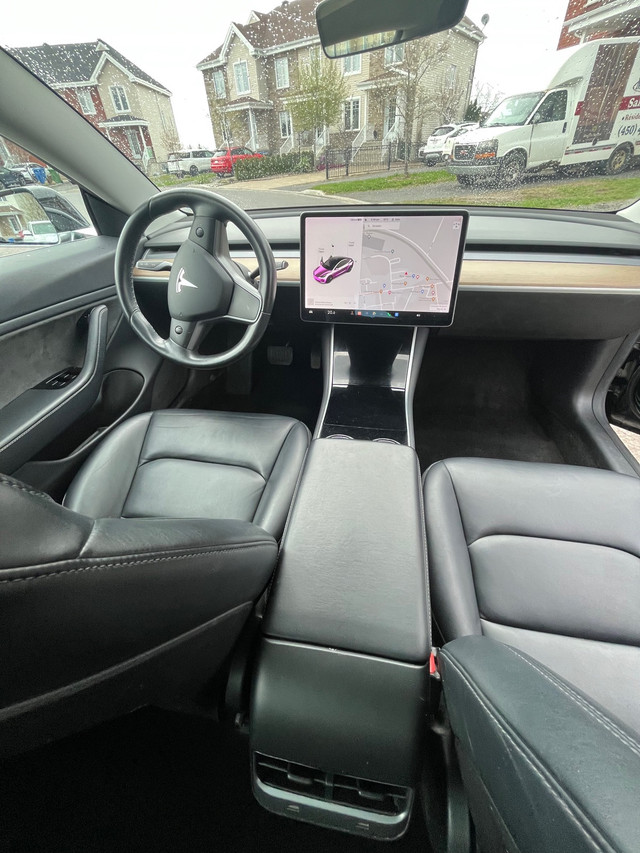 Tesla Model 3 2019 dans Autos et camions  à Ouest de l’Île - Image 2