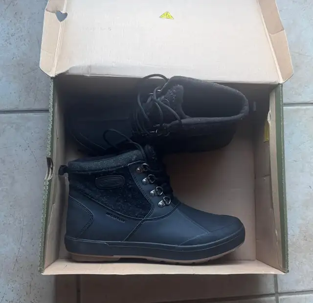 Winter Women's waterproof boots - by Keen size 10 - BNIB in Women's - Shoes in Mississauga / Peel Region - Image 3