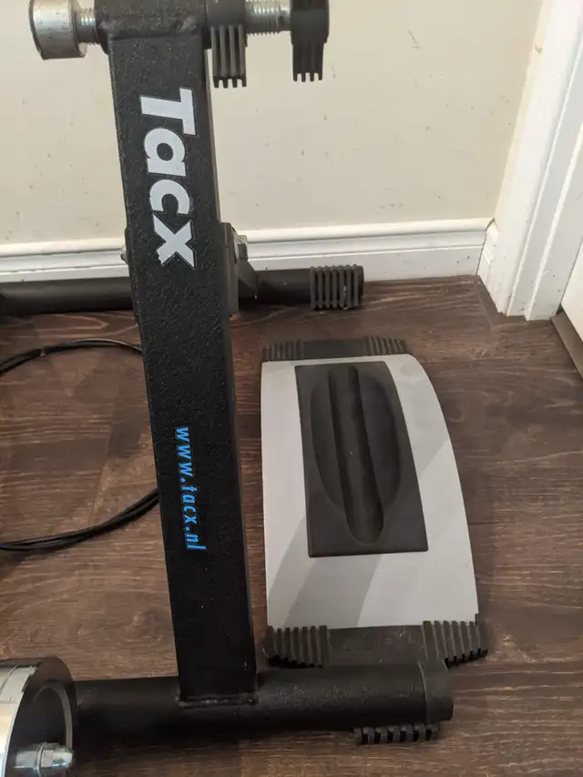 Tacx Cycle Trainer in Other in Ottawa - Image 4