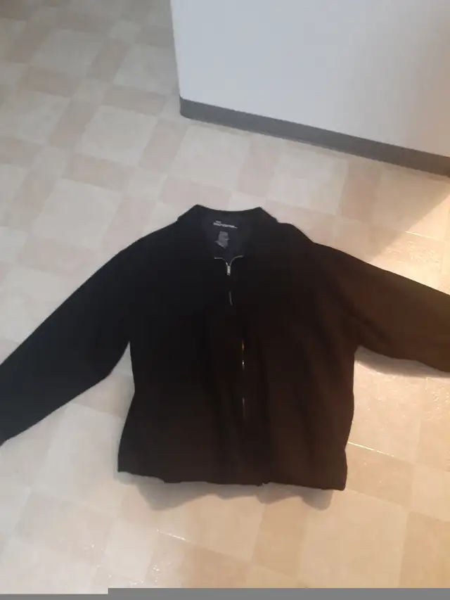 Fleece jacket in Men's in Red Deer - Image 3