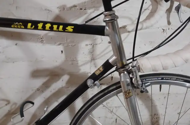 Retro Vintage Vitus 979 Dura Ace Road Bike in Road in City of Toronto - Image 6