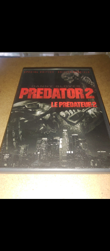 PREDATOR 2 - 1990 SCI FI / HORROR - 2 DISC SET dans CD, DVD et Blu-ray  à Ville d’Edmonton - Image 3